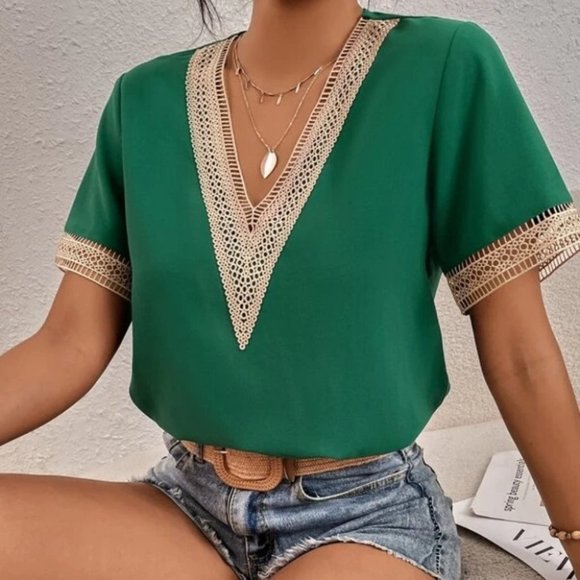 Bohemian  V-neck Lace Solid Minimalist Blouse green - Picture 4 of 5